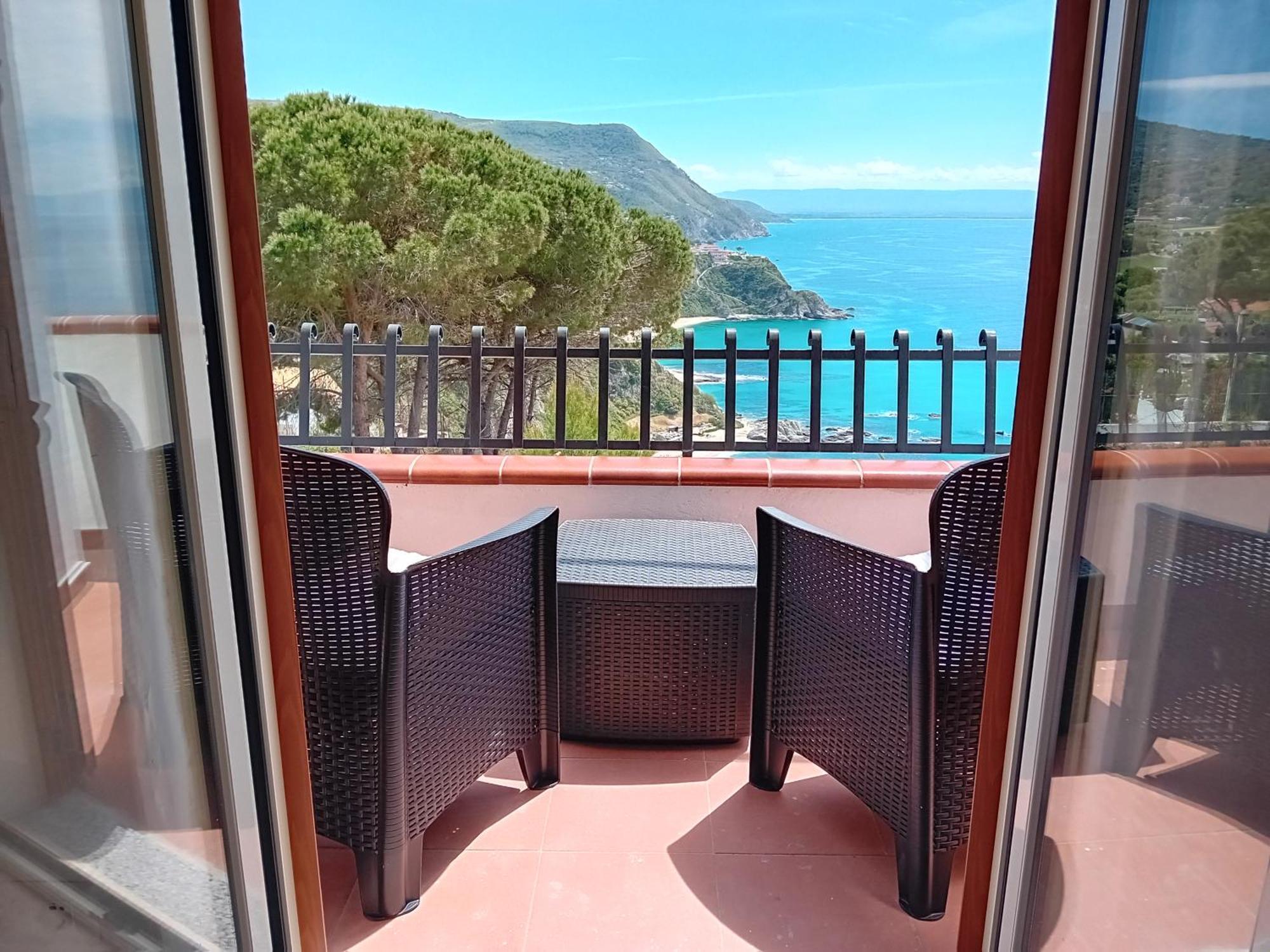 Villamargherita Capo Vaticano Extérieur photo